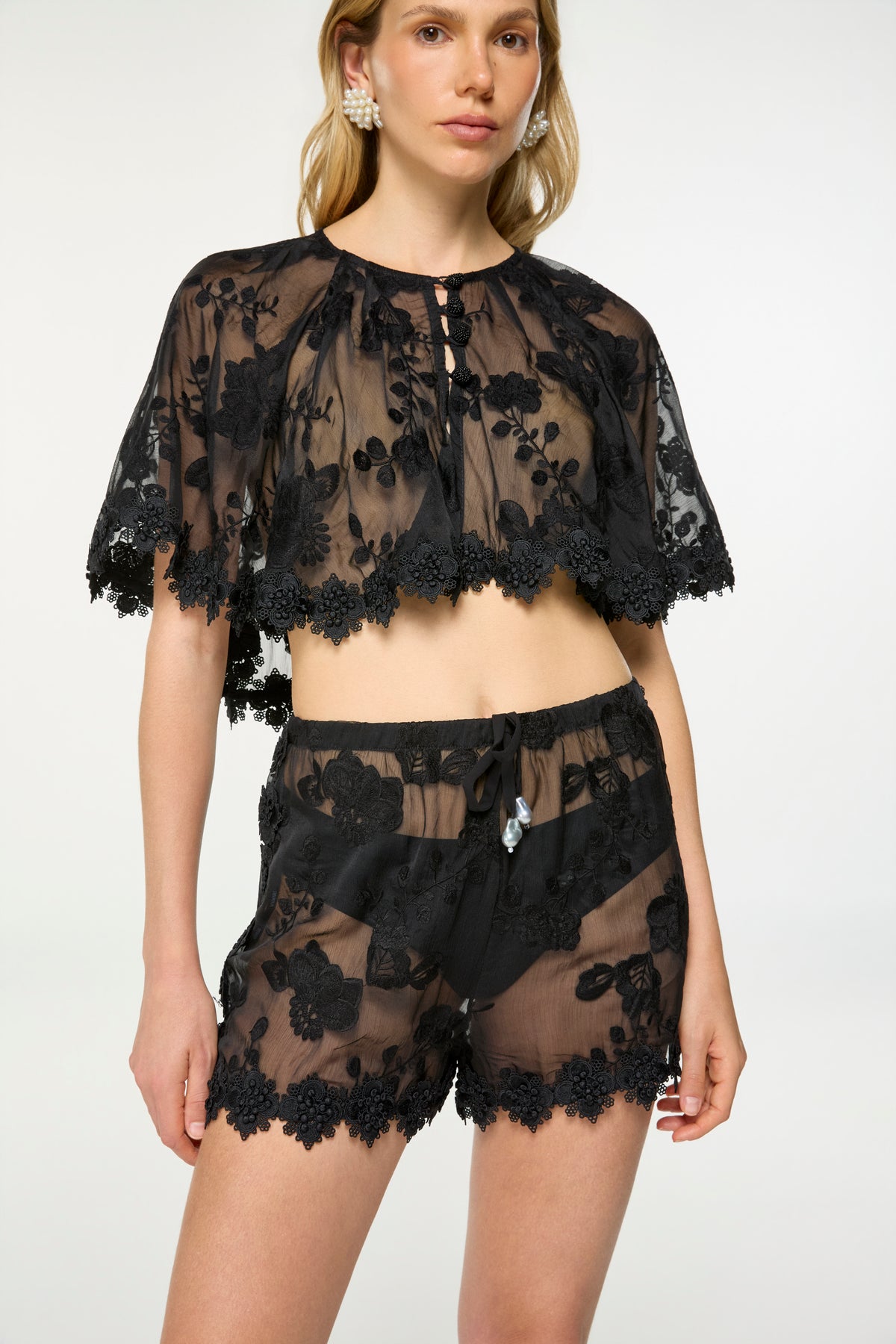 ELYSIA SHORTS BLACK